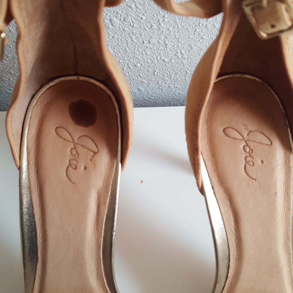 Joie tan and soft gold heels - Picture 4 of 6